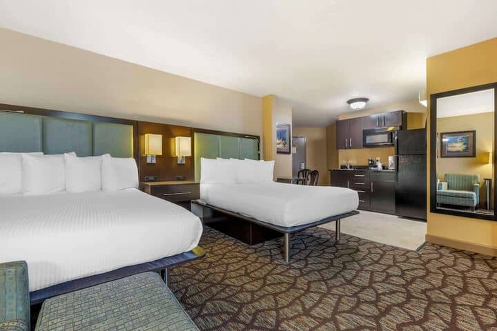 Room 10 of 42