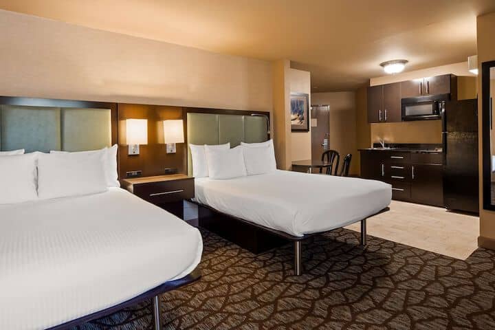 Room 5 of 42