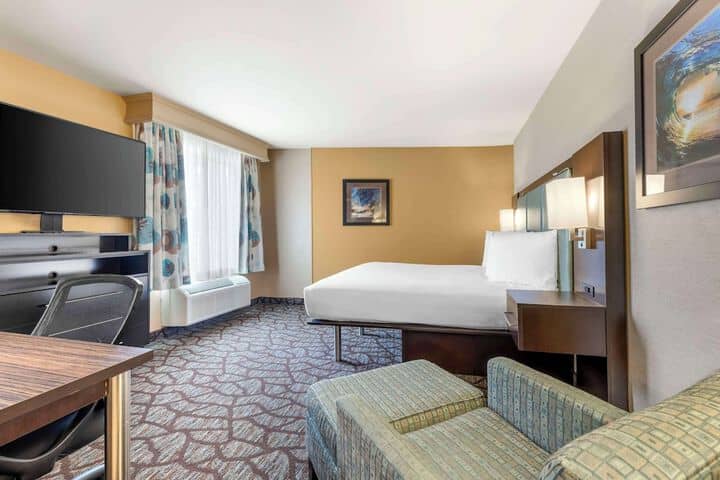 Room 18 of 42