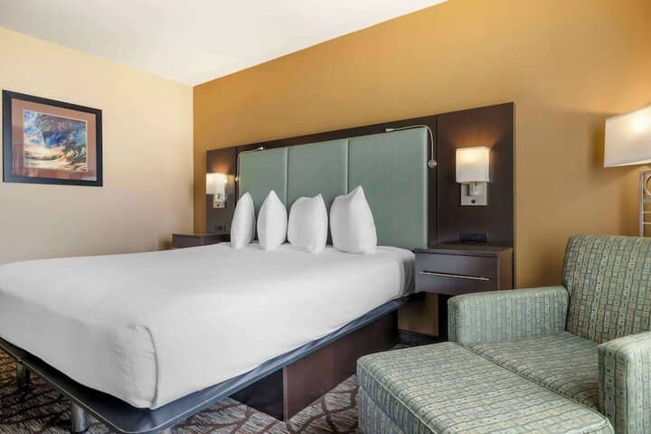 Room 13 of 42